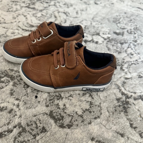 Nautica Toddler Berrian Dress Sneaker- Size 8 Toddler-Tan Navy White HK/LP EUC - Picture 3 of 7